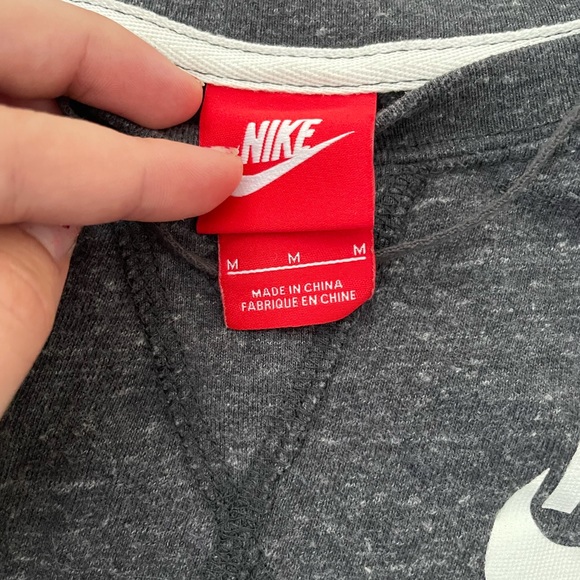 Nike LS - Picture 3 of 3
